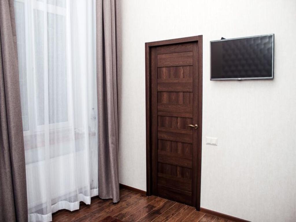 Apartment In The City Center In The House With Atlantes 오데사 외부 사진